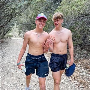 Meet your Posher, Garrett